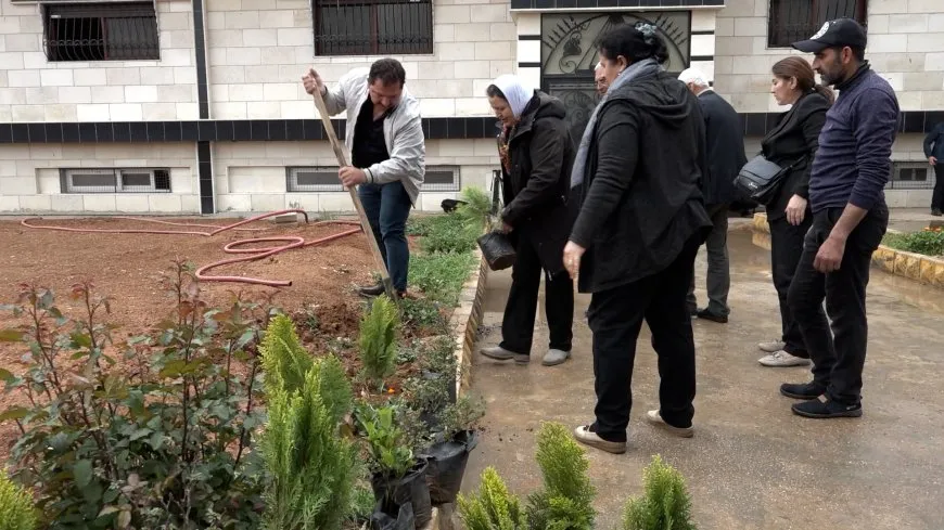 Êzidiyên Tirbespiyê Rojbûna Rêber Abdullah Ocalan pîroz kir
