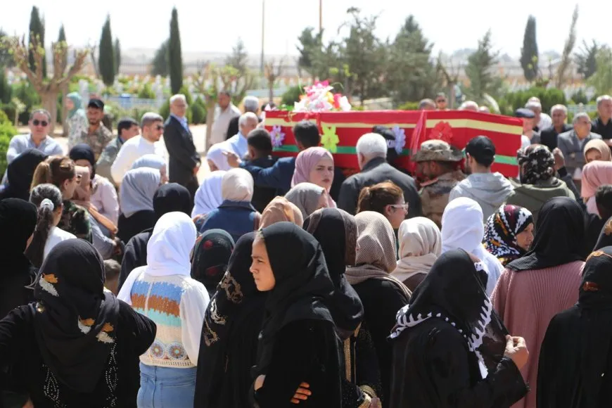 Di merasîma oxirkirinê de soza şopandina rêya şehîdan