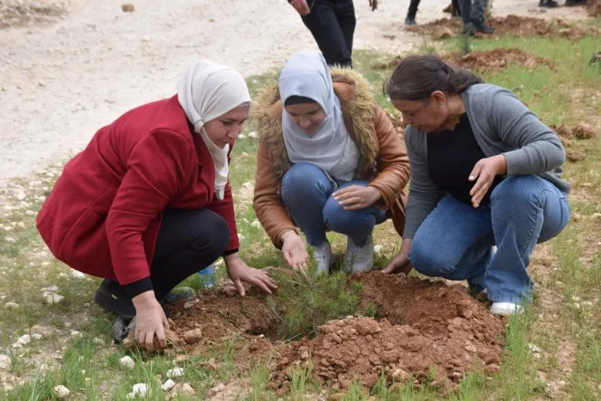 4’ê Nîsanê bi şahî û çandina daran hat pîrozkirin