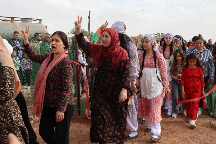 Bi boneya 4’ê Nîsan çalakiyên çandî û hunerî hatin lidarxistin