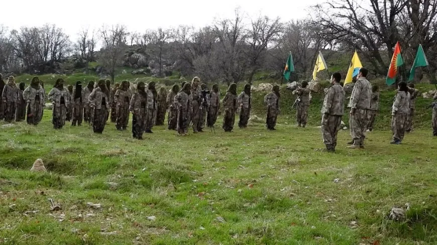 Gerîlayên YRK’ê rojbûna Rêber Apo û salvegera damezrandina PJAK’ê pîroz kirin