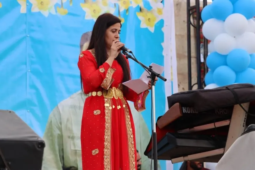 Bi hezaran şêniyên kantona Firatê 4`ê Nîsanê pîroz kir