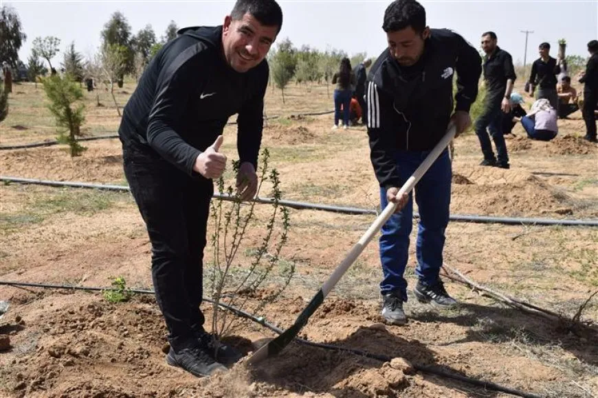 Rojbûna Rêber Apo bi şahiyên girseyî hat pîrozkirin