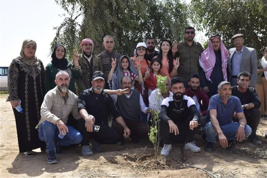 Rojbûna Rêber Apo bi şahiyên girseyî hat pîrozkirin