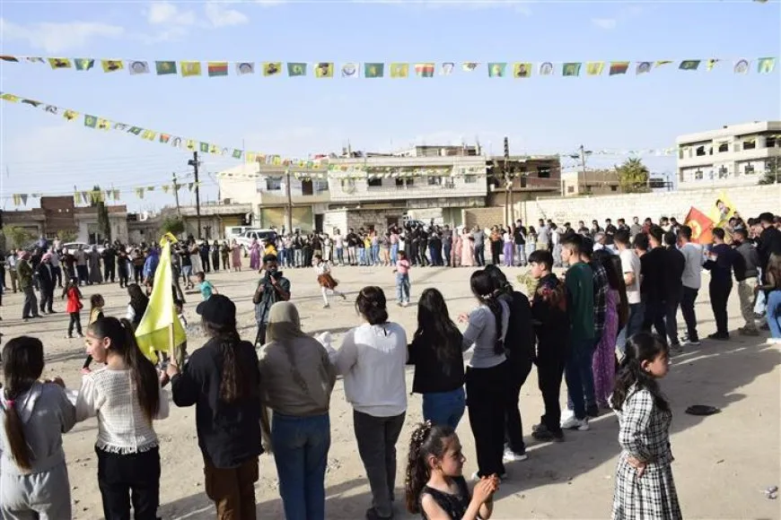 Rojbûna Rêber Apo bi şahiyên girseyî hat pîrozkirin