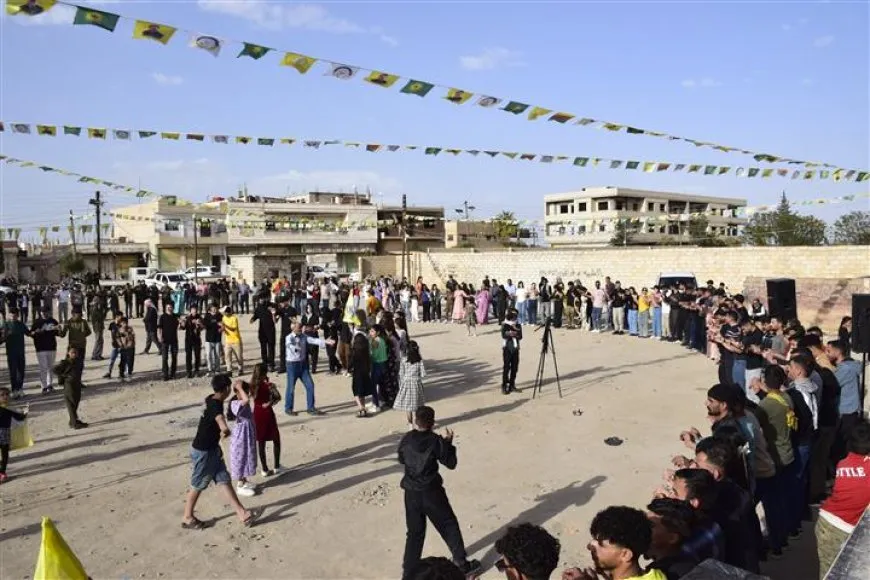 Rojbûna Rêber Apo bi şahiyên girseyî hat pîrozkirin