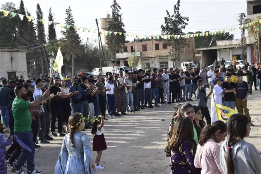 Rojbûna Rêber Apo bi şahiyên girseyî hat pîrozkirin