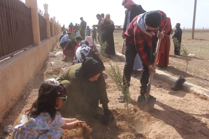 Rojbûna Rêber Apo bi şahiyên girseyî hat pîrozkirin
