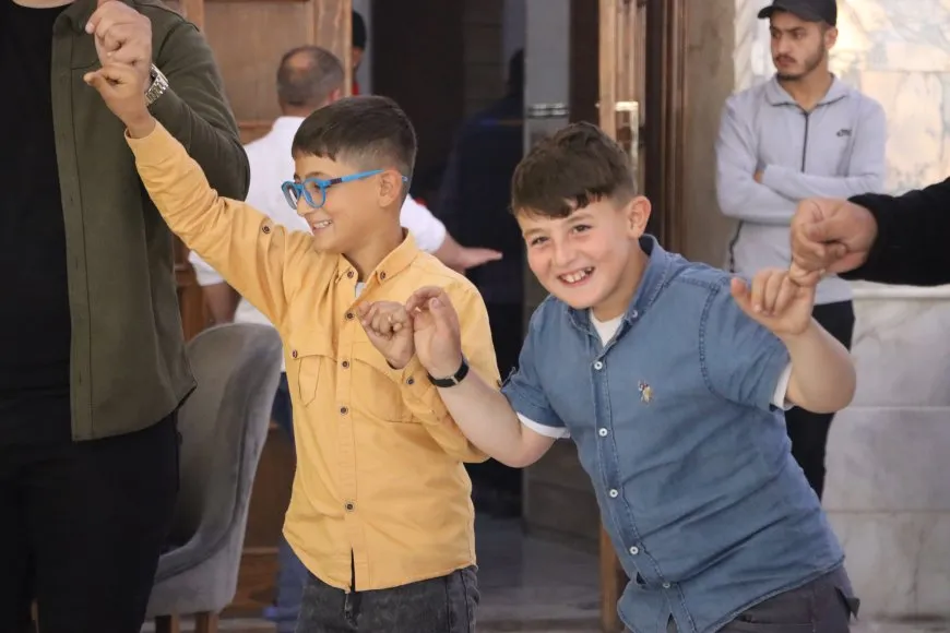 Rojbûna Rêber Apo bi şahiyên girseyî hat pîrozkirin