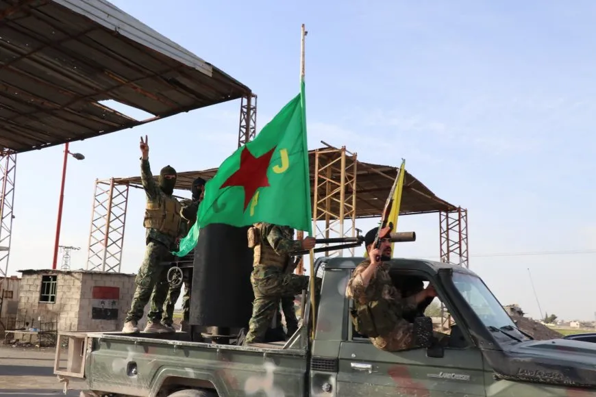 Hêzên leşkerî yên ji Şêxmeqsûd û Eşrefiyê vekişiyane gihîştin Tebqayê