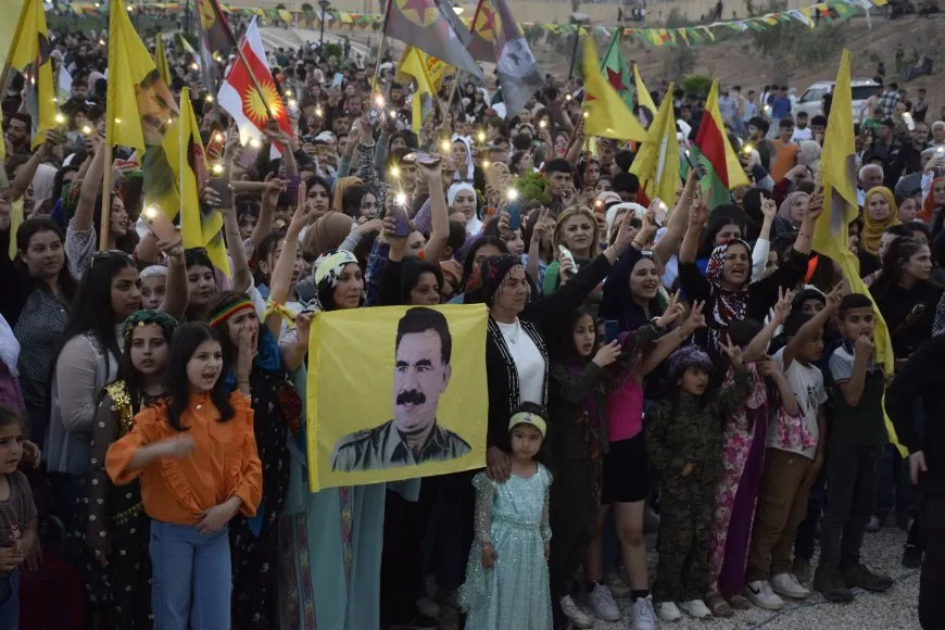 Bi boneya rojbûna Rêber Apo pîrozbahiyên dîrokî hatin lidarxistin