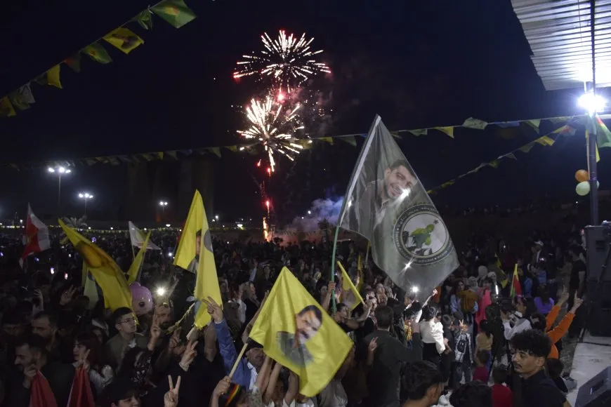 Bi boneya rojbûna Rêber Apo pîrozbahiyên dîrokî hatin lidarxistin