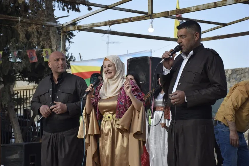 Bi boneya rojbûna Rêber Apo pîrozbahiyên dîrokî hatin lidarxistin