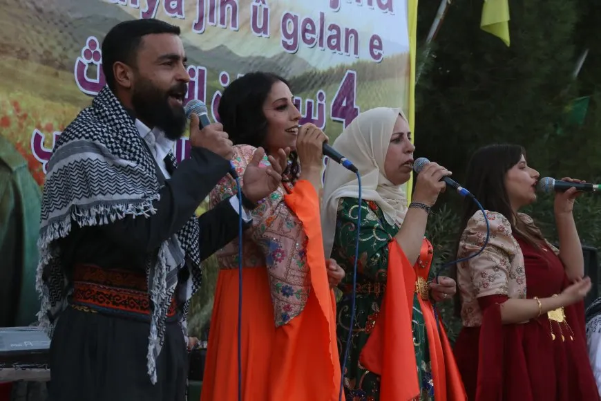 Bi boneya rojbûna Rêber Apo pîrozbahiyên dîrokî hatin lidarxistin