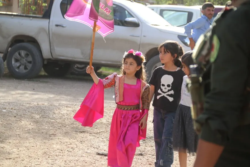 Bi boneya rojbûna Rêber Apo pîrozbahiyên dîrokî hatin lidarxistin