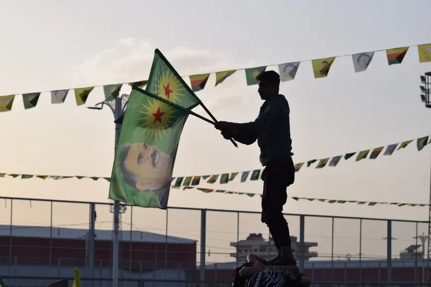 Bi boneya rojbûna Rêber Apo pîrozbahiyên dîrokî hatin lidarxistin
