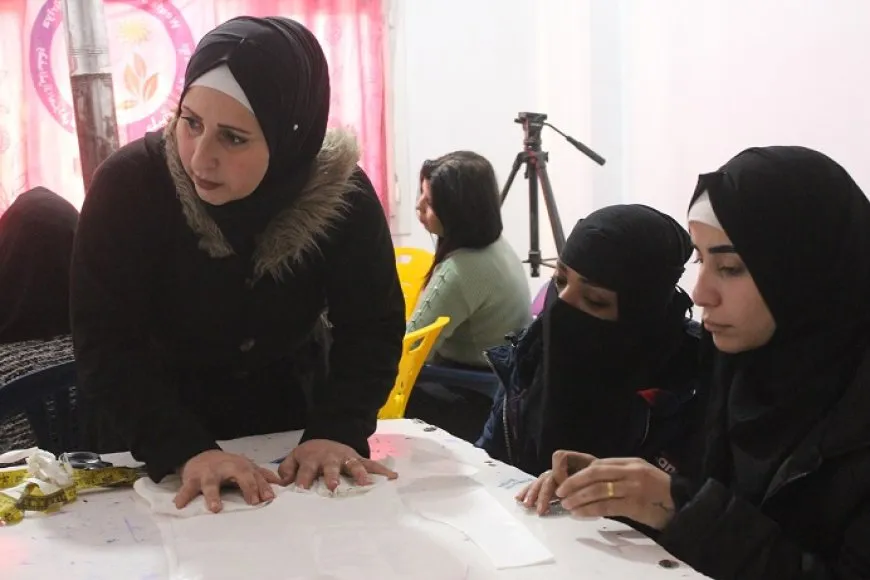 Navenda bihêzkirina jinan; Weqfa Jinên Azad