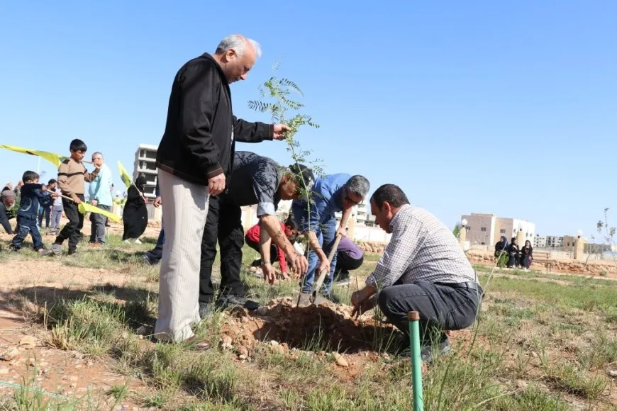 Bi şahî, vekirina parkan û çandina daran 4’ê Nîsanê hat pîrozkirin
