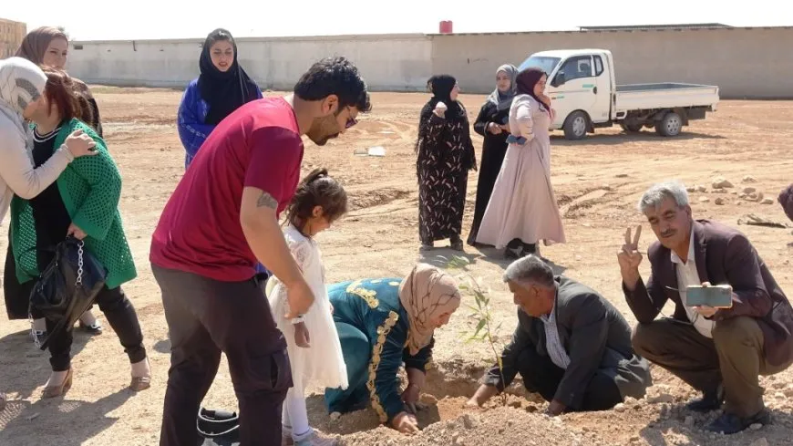 Bi şahî, vekirina parkan û çandina daran 4’ê Nîsanê hat pîrozkirin