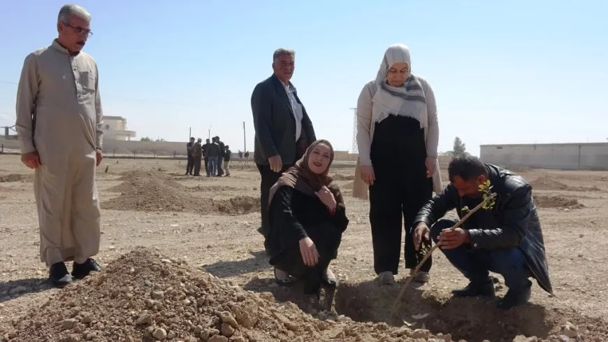 Bi şahî, vekirina parkan û çandina daran 4’ê Nîsanê hat pîrozkirin