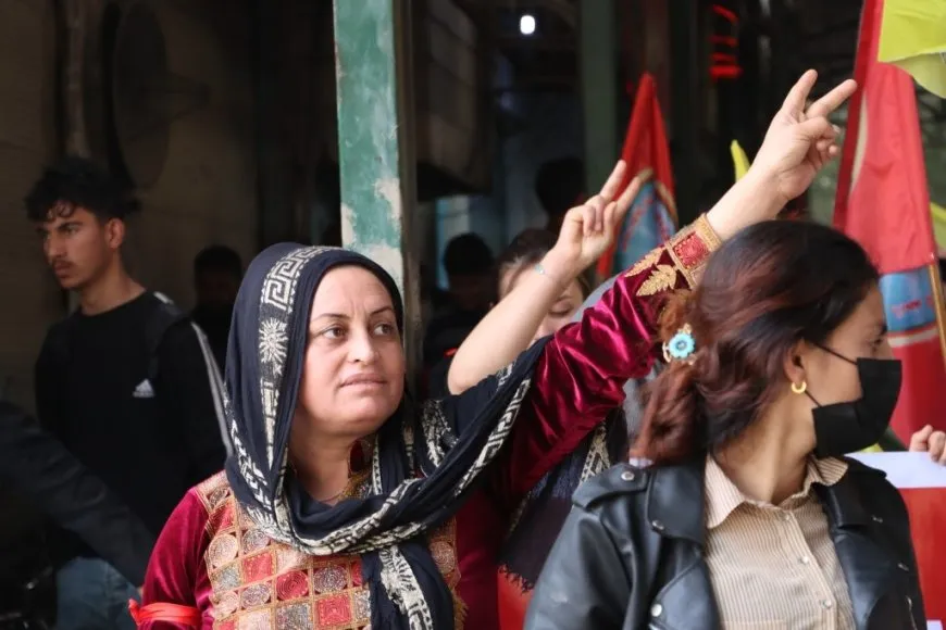 Bi hezaran kes ji bo azadiya fîzîkî ya Rêber Abdullah Ocalan meşiyan
