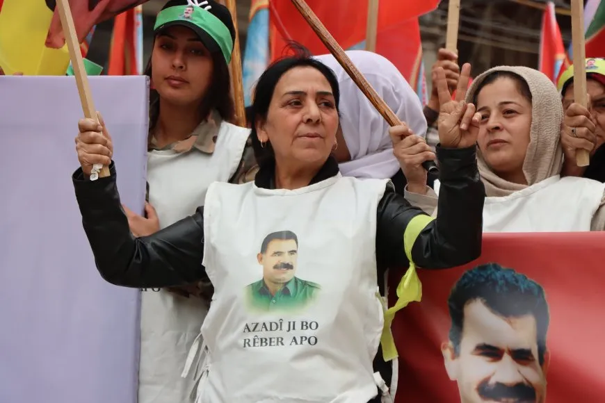 Bi hezaran kesî banga azadiya fîzîkî ya Rêber Abdullah Ocalan kir