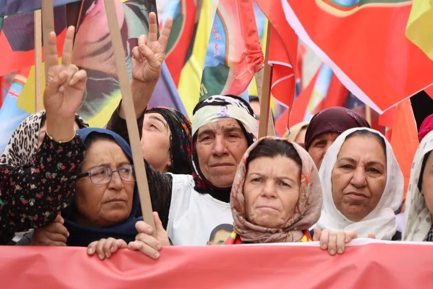 Bi hezaran kesî banga azadiya fîzîkî ya Rêber Abdullah Ocalan kir