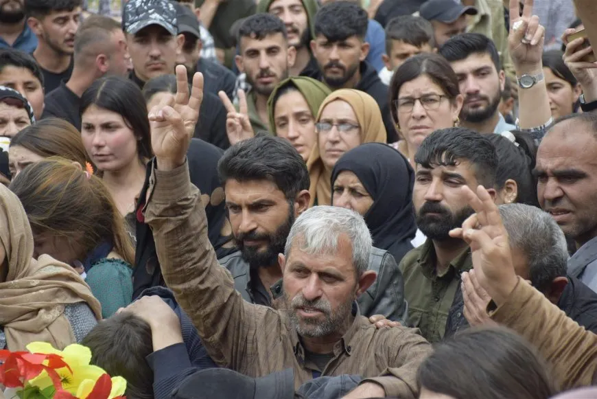 2 cangoriyên berxwedana Tişrînê hatin oxirkirin