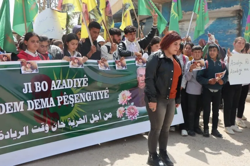 Ciwan ji bo azadiya fîzîkî ya Rêber Abdullah Ocalan meşiyan