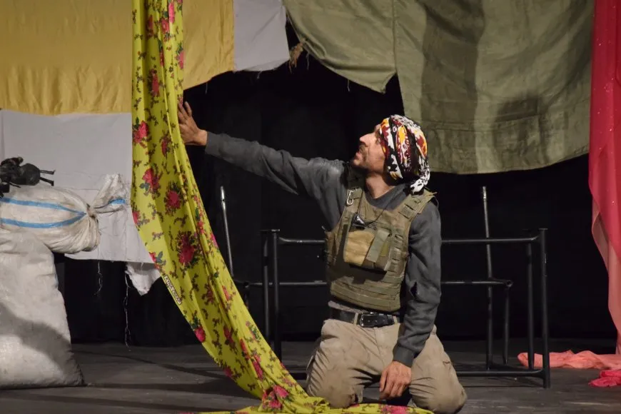 Di Festîvala Şehîd Yekta Herekol de trajedî û berxwedana Kurdan