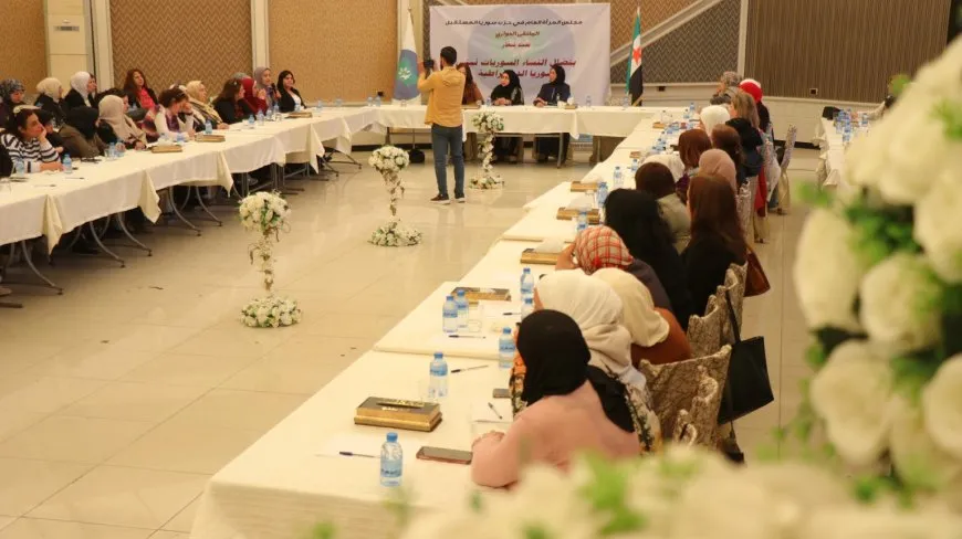 Li Helebê foruma nîqaşkirina mafên jinan di avakirina Sûriyeyeke demokratîk de
