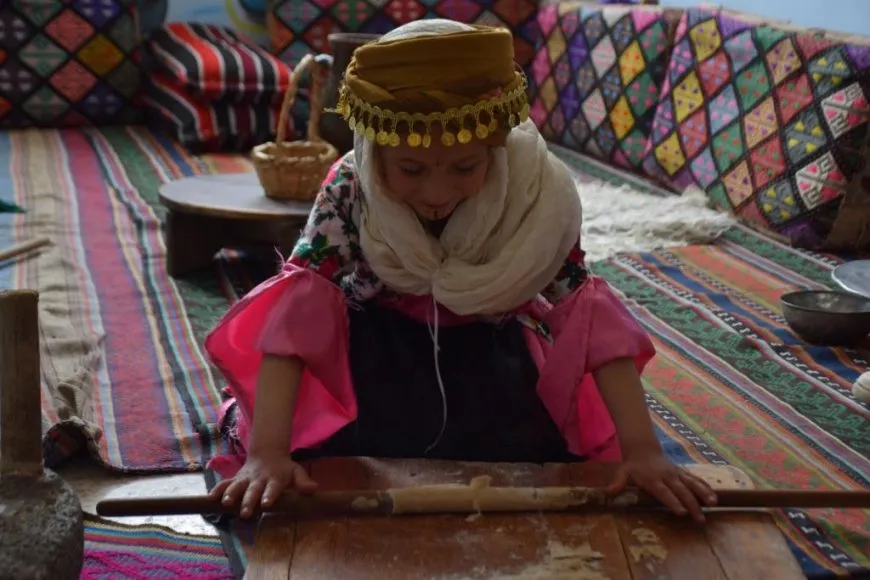 Li Kobanê mamoste û xwendekaran pêşangehek vekir