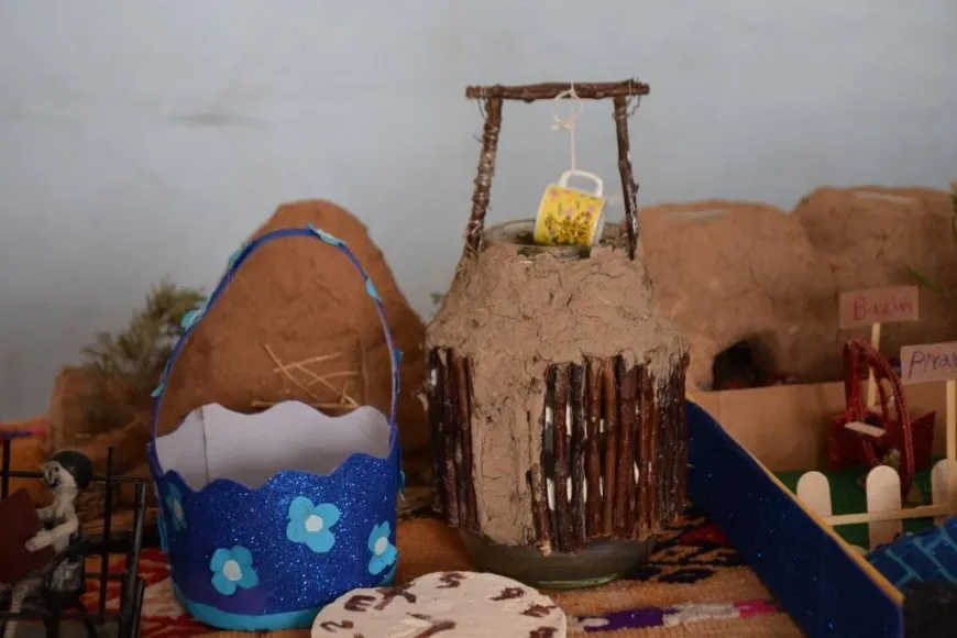 Li Kobanê mamoste û xwendekaran pêşangehek vekir