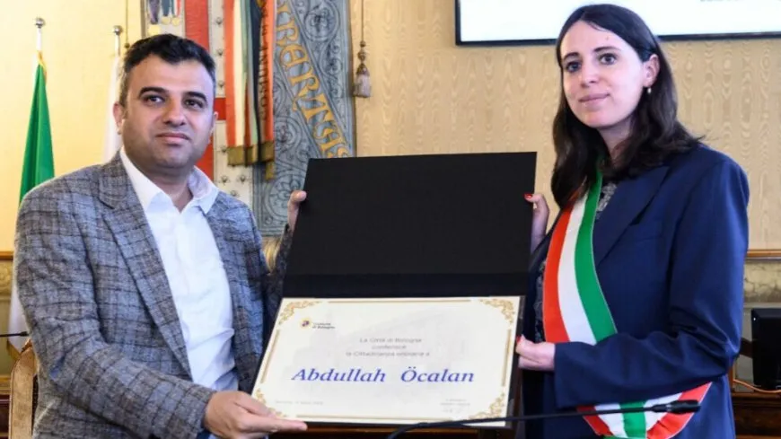 Şaredariya Bolognayê ya Îtalyayê 'Hemwelatîbûna Rûmetê' da Rêber Apo