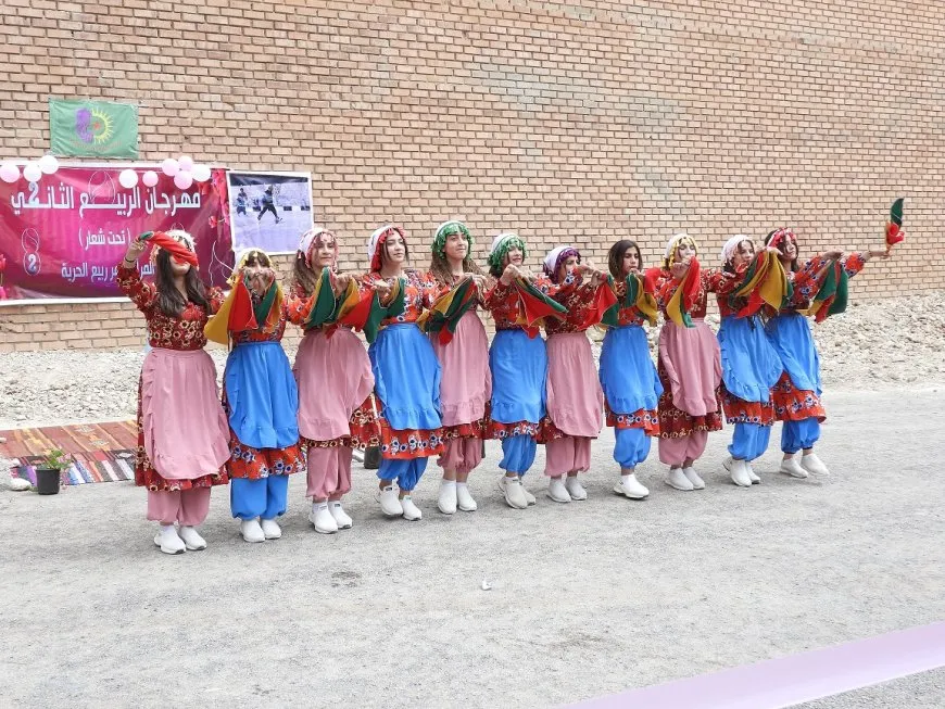 Nivîsgeha Jinan Festîvala 2'yan a Biharê li dar xist