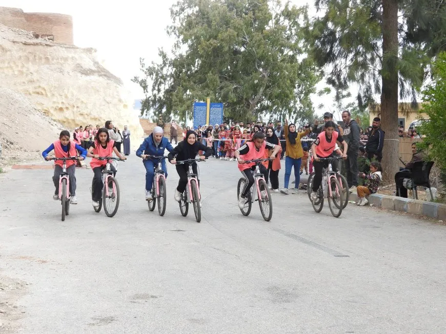Nivîsgeha Jinan Festîvala 2'yan a Biharê li dar xist