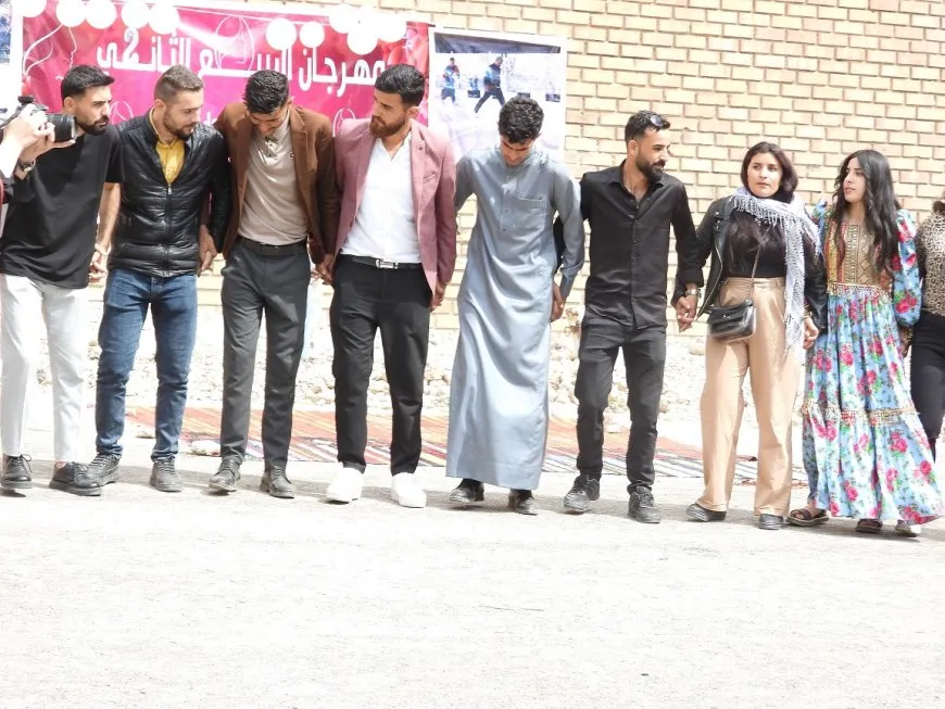 Nivîsgeha Jinan Festîvala 2'yan a Biharê li dar xist