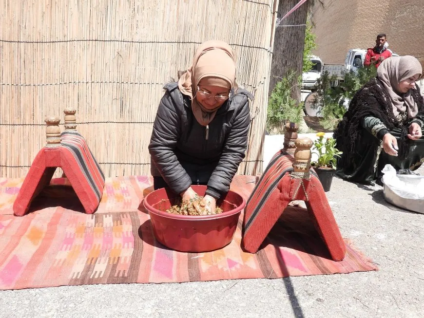 Nivîsgeha Jinan Festîvala 2'yan a Biharê li dar xist