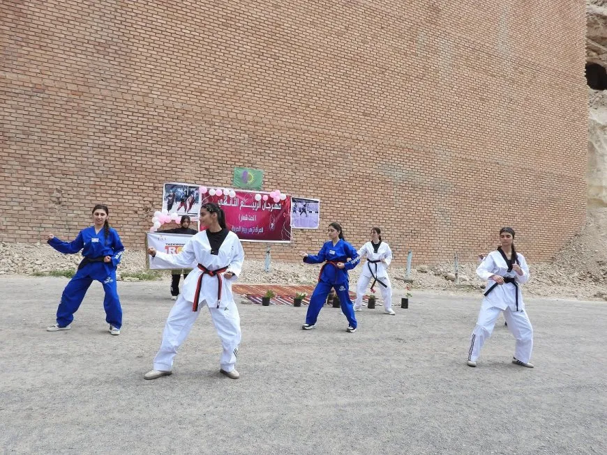 Nivîsgeha Jinan Festîvala 2'yan a Biharê li dar xist