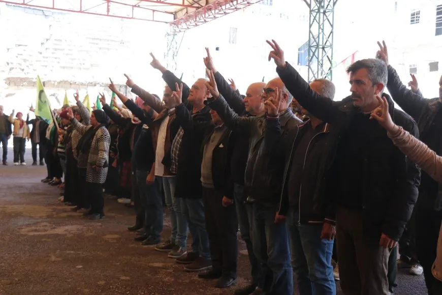 Sersaxî ji malbatên 3 şehîdan re hat xwestin