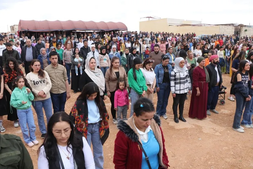 Pêkhateyên Şêxmeqsûd-Eşrefiyê Çarşema Sor pîroz kir