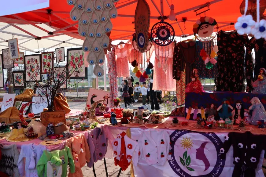 Festîvala Hunera Jinê bi rengîniya jinan dest pê kir