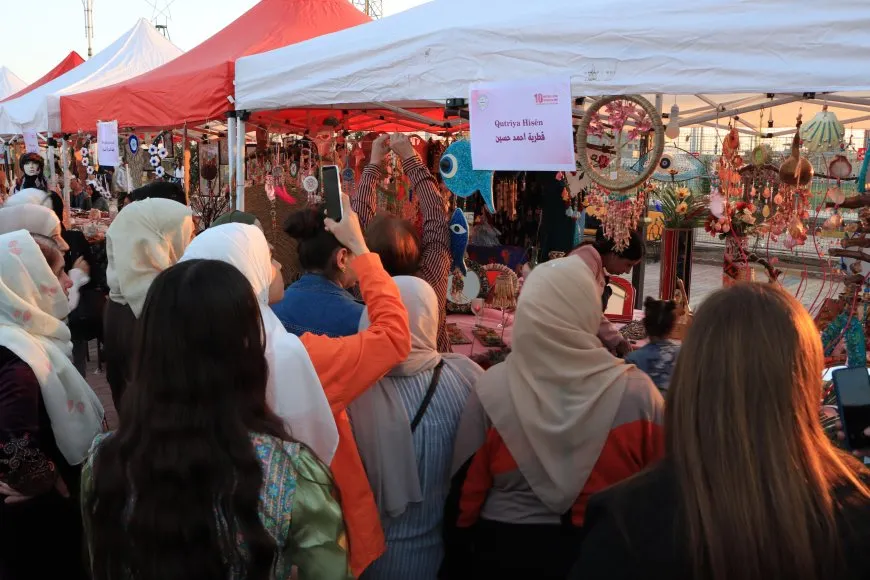 Festîvala Hunera Jinê bi rengîniya jinan dest pê kir