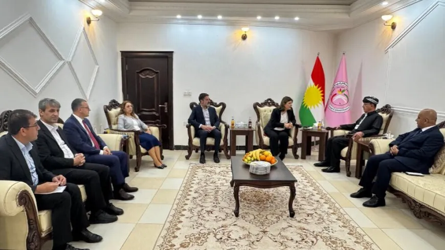 Heyeta HDK-DEM Partî-DBP li Hewlêrê hevdîtinan dike