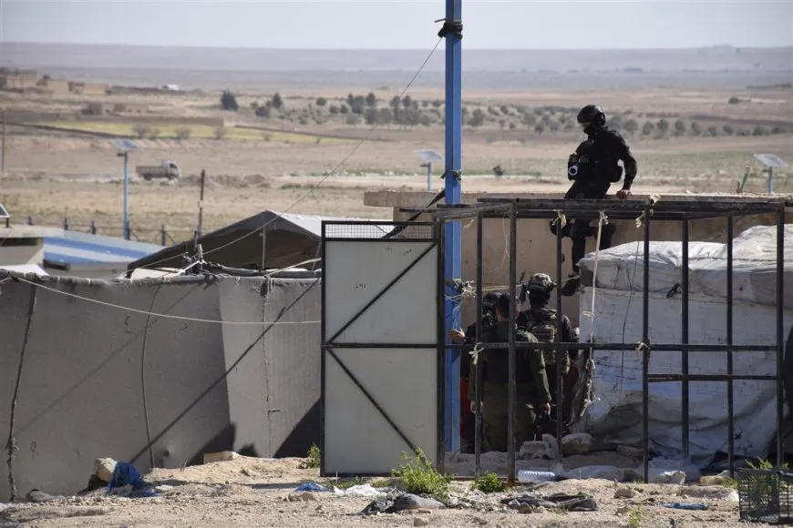 Operasyona li kampa Holê dewam dike