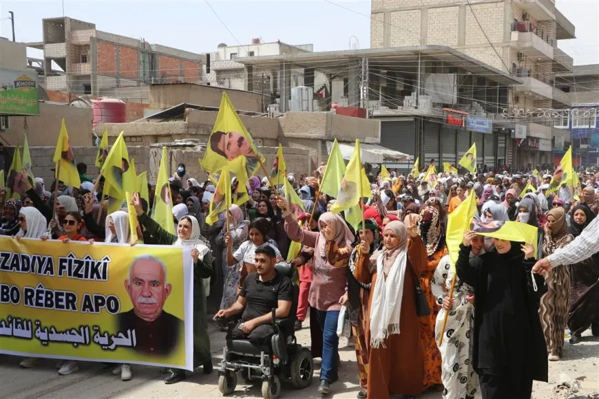 Li Hesekê ji bo azadiya fîzîkî ya Rêber Abdullah Ocalan meşa girseyî