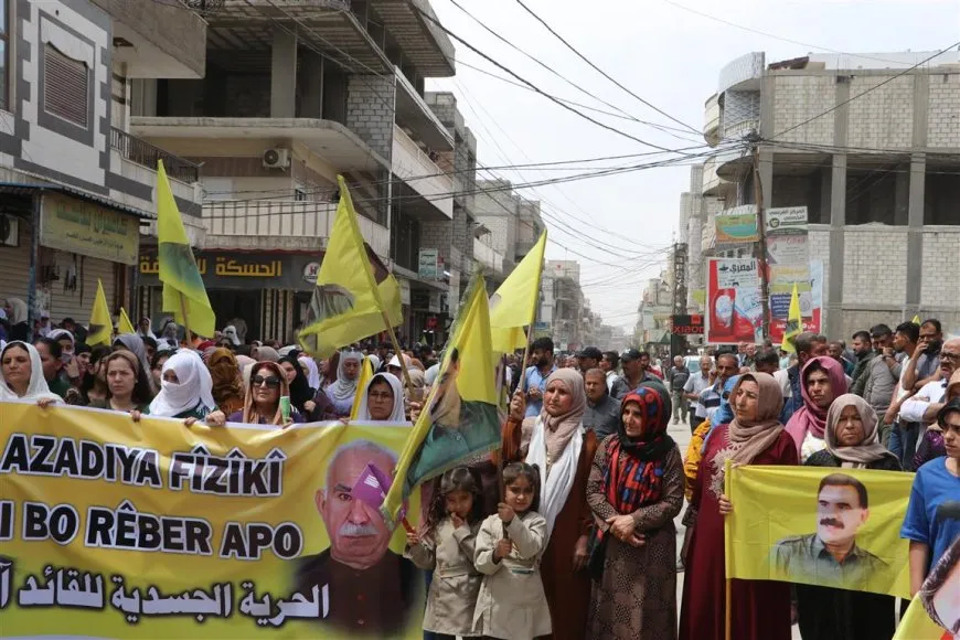 Li Hesekê ji bo azadiya fîzîkî ya Rêber Abdullah Ocalan meşa girseyî