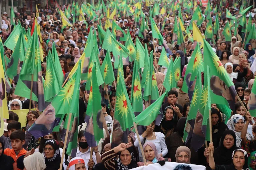 Bi hezaran kes meşiyan: Armanca me ya pêşîn azadiya Rêbertî ye