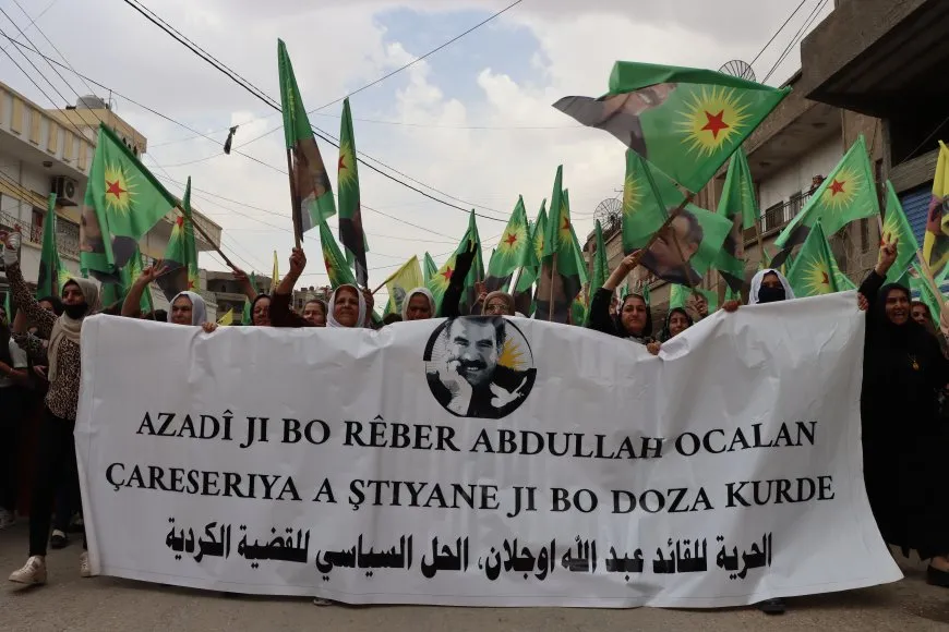 Bi hezaran kes meşiyan: Armanca me ya pêşîn azadiya Rêbertî ye