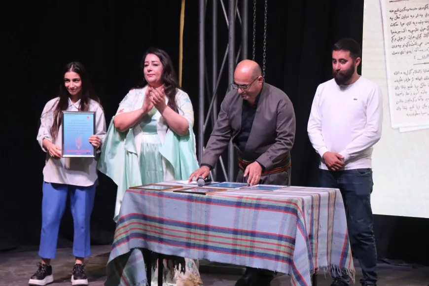 YRA`yê saziyên ragihandinê xelat kirin